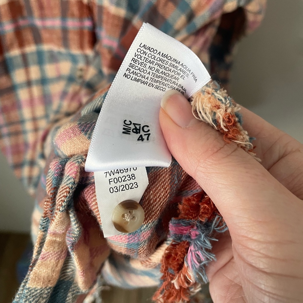 Lucky Brand Pink and Blue Plaid Shirt Size Large - Picture 8 of 10